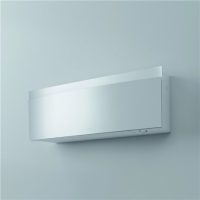 Climatiseur design gris clair sur un mur